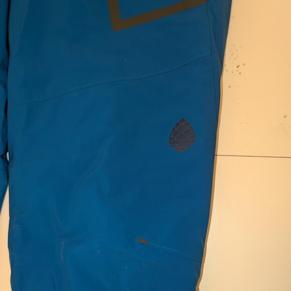 Stio Men Fernos Insulated Knicker Medium 3/4 Pant Short Cosmic Blue NWT - Picture 4 of 5